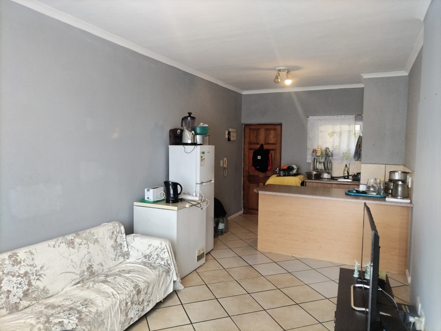 To Let 2 Bedroom Property for Rent in Whispering Pines Western Cape
